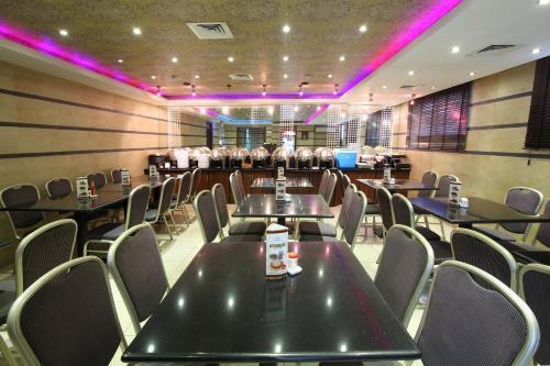 Oasis Deira Hotel Dubai Exterior foto