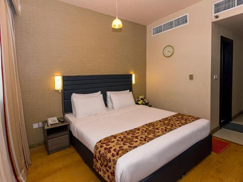 Oasis Deira Hotel Dubai Exterior foto